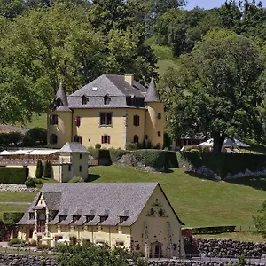 Chateau De Salles 4* Vezac (Cantal)